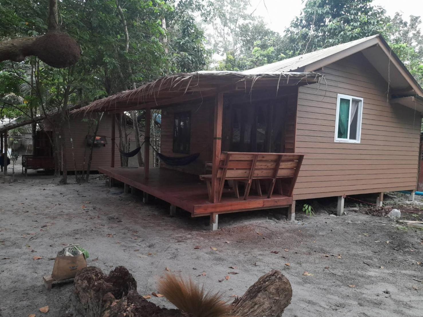 Lazy Hut Otel Koh Phayam Dış mekan fotoğraf